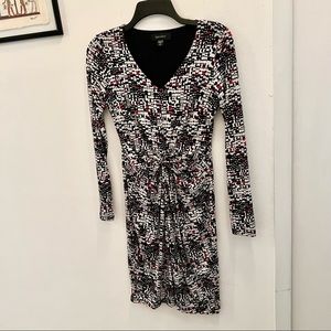 Karen Kane XS Geometric Shape Long Sleeve Stretchy Dress